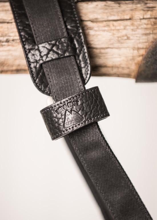 Black-3_b3188163-03ae-444a-8c06-8a52f7de4f13_1024x1024 Sightseer Sling Camera Strap