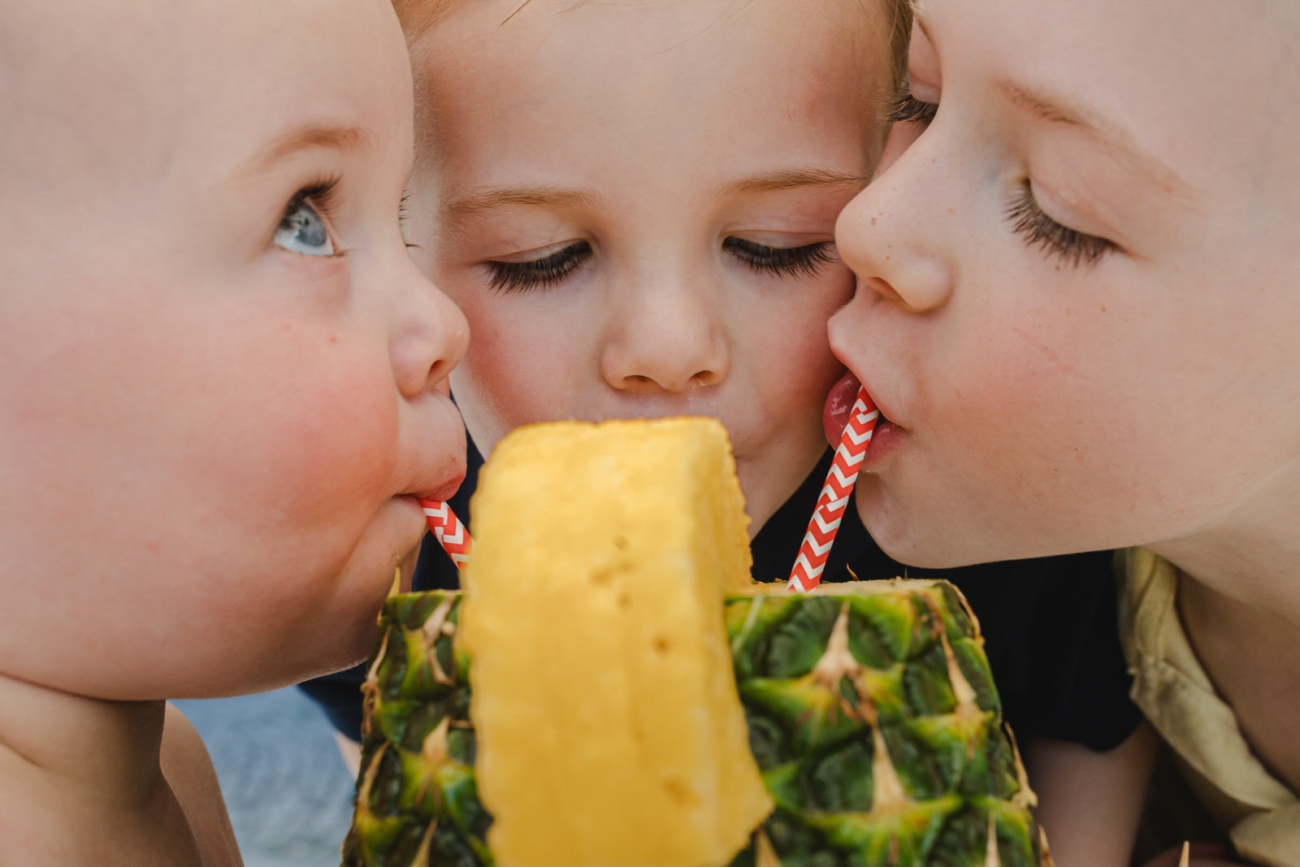 Best Family Photo winner at the 2023 Way Up North Awards, photographed by Marisa Martins, Portugal