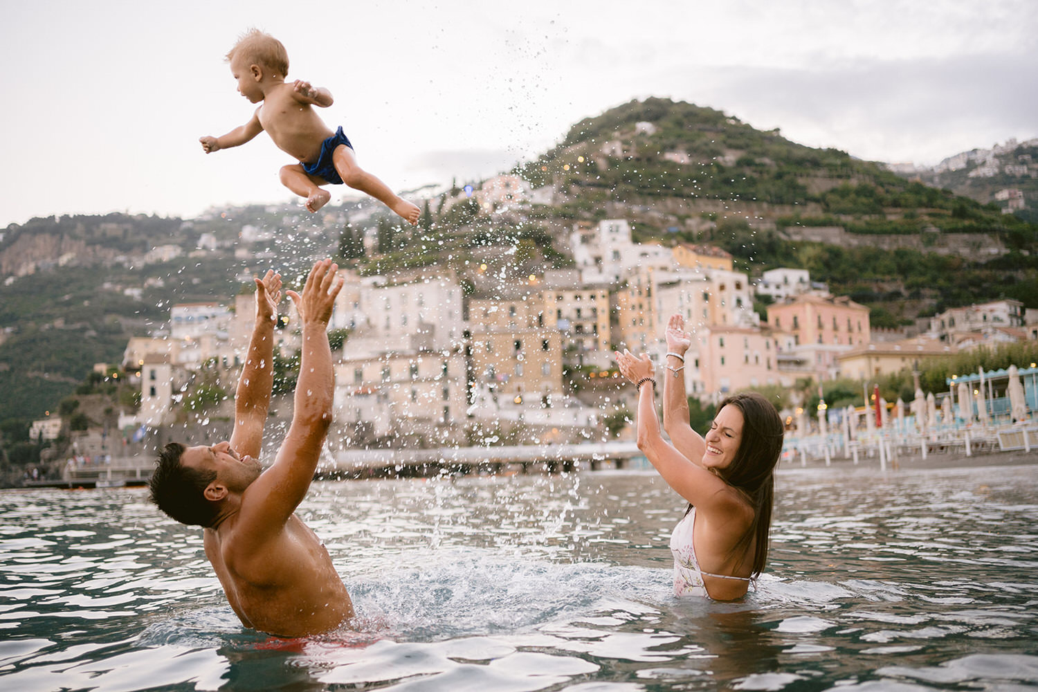 Best Family Photo winner at the 2025 Way Up North Awards, photographed by Andrea Gallucci, Italy