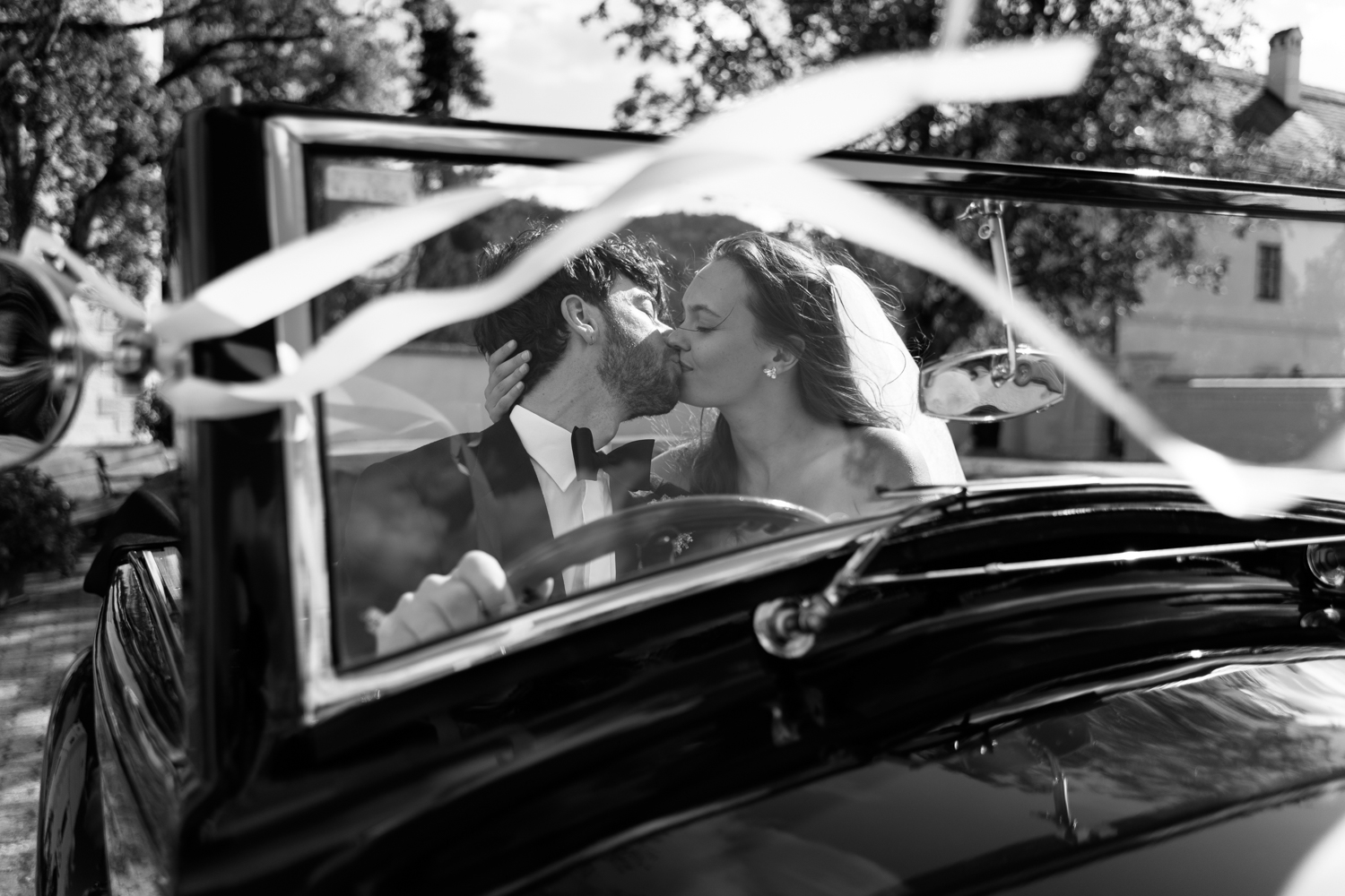 Best Couple Portrait winner at the 2025 Way Up North Awards, photographed by Daniela Haupt, Austria