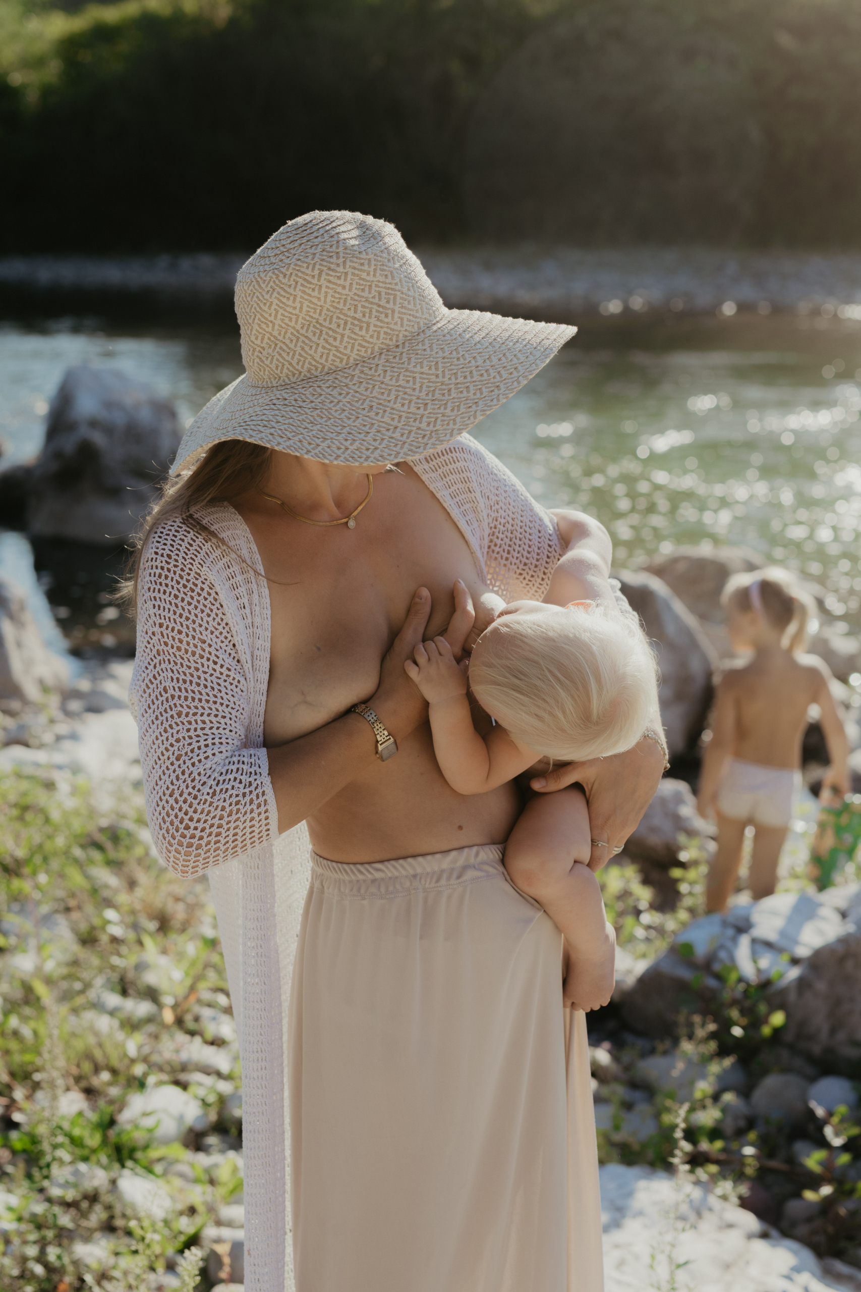 Best Maternity Photo winner at the 2025 Way Up North Awards, photographed by Maja Slabe, Slovenia